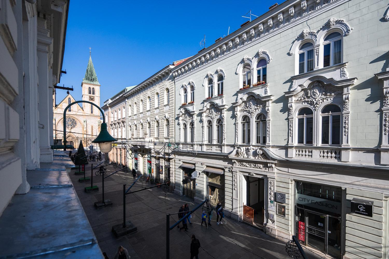 Modern And Design Apartments Near Cathedral Sarajevo Exterior photo